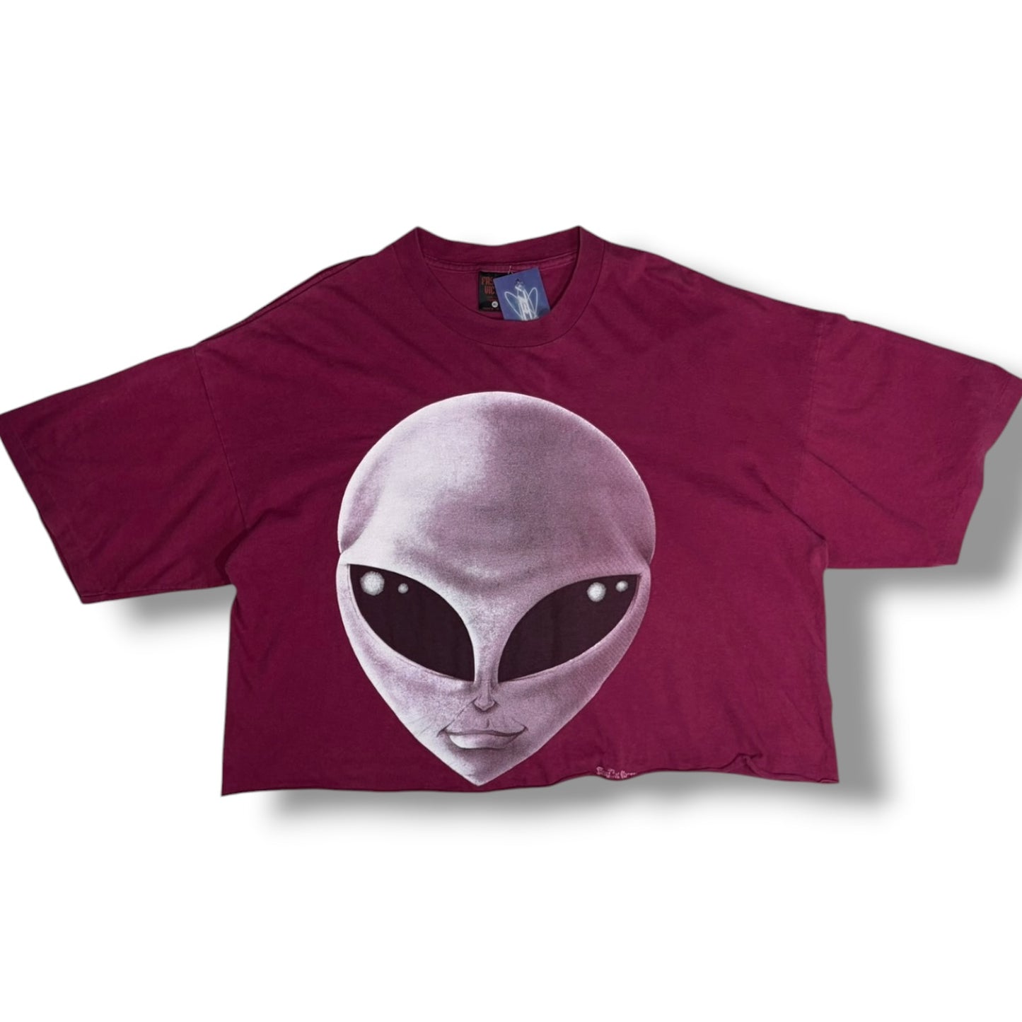 "FASHION VICTIM" Alien Cropped T-Shirt